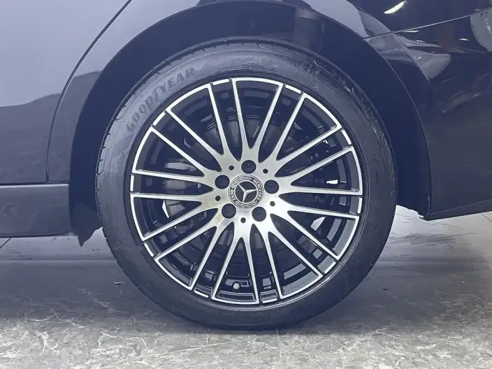 Mercedes-Benz C-Class 2025 Model C 260 L Sports Edition – фото 9