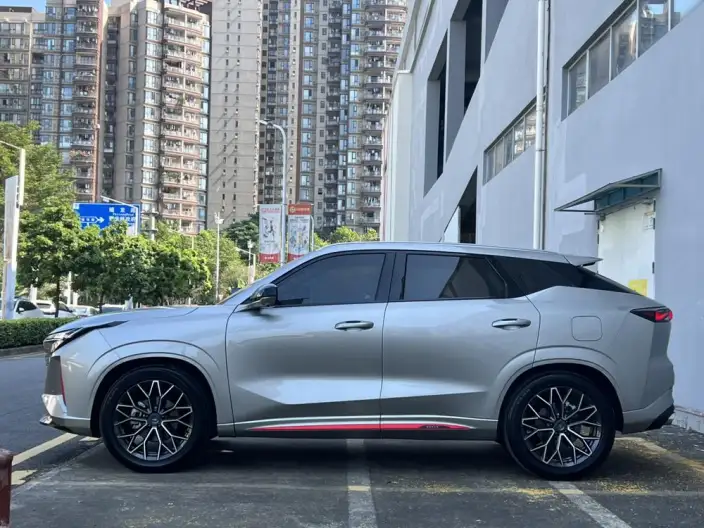 Changan Auchan Z6 2023 Model Blue whale 1.5T DCT Smart Edition Model City Edition – фото 4