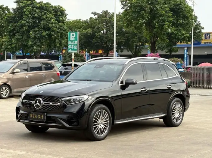 Mercedes-Benz GLC 2023 Model GLC 300 L 4MATIC Dynamic Model 5 seat – фото 1