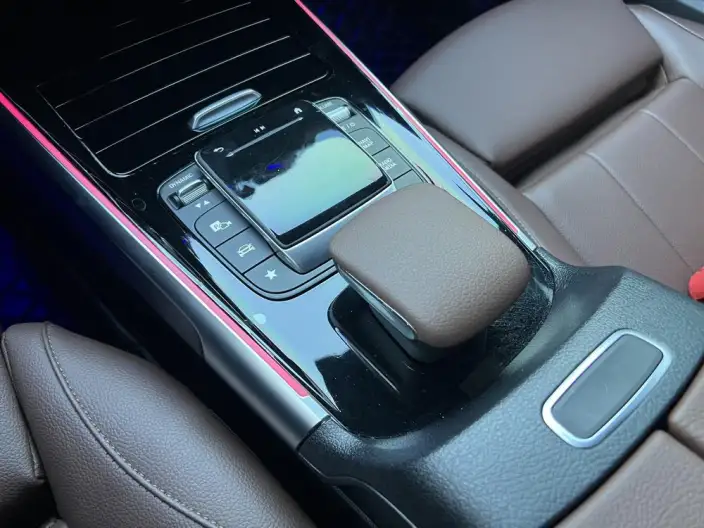 Mercedes-Benz GLB 2023 Model GLB 220 Fashion Model – фото 10