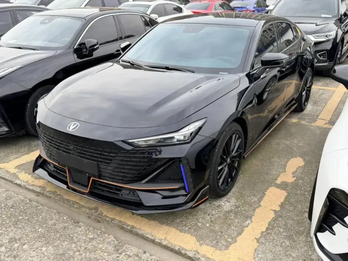 Changan UNI-V 2023 Model 1.5T Sports Edition – фото 7