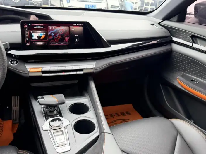 Changan UNI-V 2023 Model 1.5T Sports Edition – фото 10