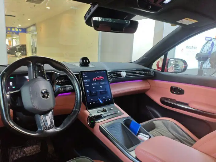 NIO EC6 2020 Model 615KM Performance version – фото 6