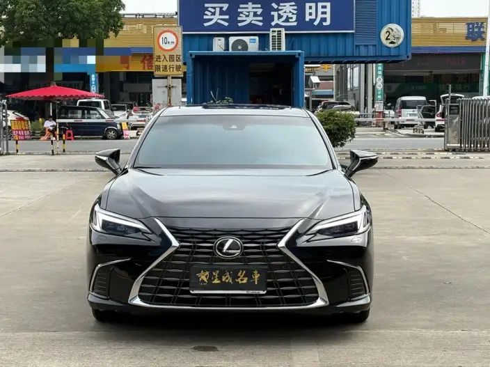 Lexus ES 2025 Model 200 Premium
