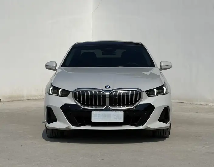BMW 5 Series 2024 Model 530Li Leading Model M Sports Set – фото 2