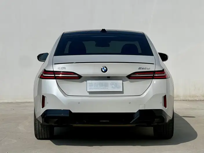 BMW 5 Series 2024 Model 530Li Leading Model M Sports Set – фото 5