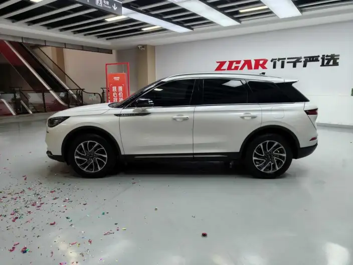 Lincoln Corsair 2022 Model 2.0T 2WD Zunya Edition – фото 4