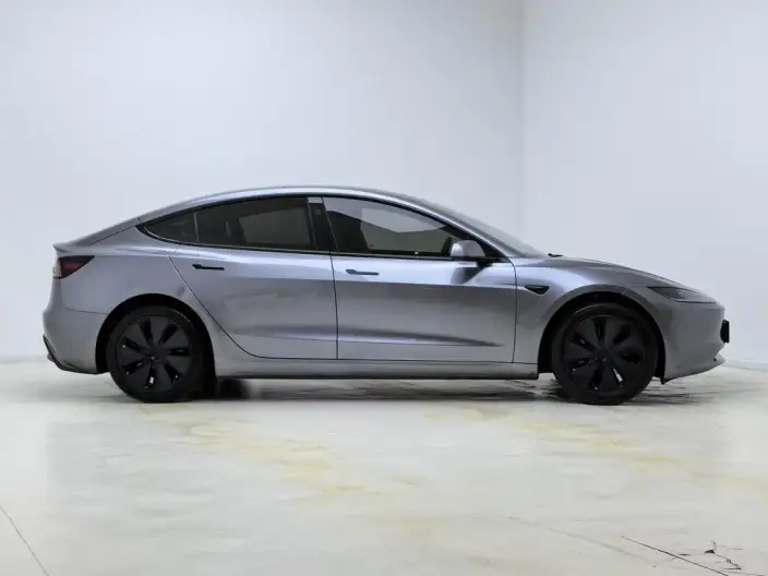 Model 3 2025 Model Facelift Rear-wheel drive version – фото 8