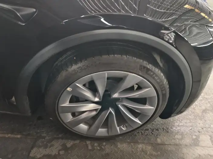 Model Y 2025 Model Long Battery Life Pro All-wheel drive version