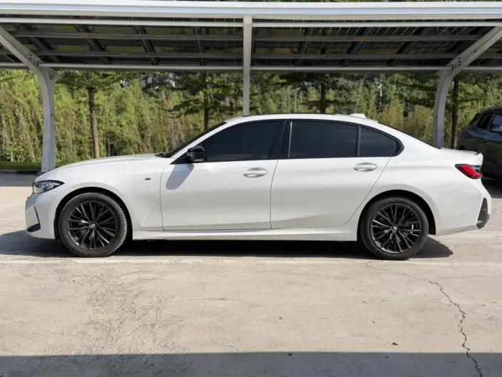 BMW 3 Series 2023 Model 330Li M Sports Night Set – фото 4