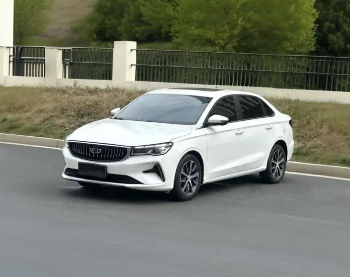 Geely Emgrand 2022 Model No. 4 Gen 1.5L CVT Luxury Model – фото 1