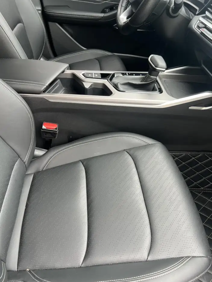 Geely Emgrand 2022 Model No. 4 Gen 1.5L CVT Luxury Model – фото 3