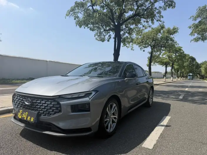 Ford Mondeo 2023 Model EcoBoost 245 Luxury Model – фото 1