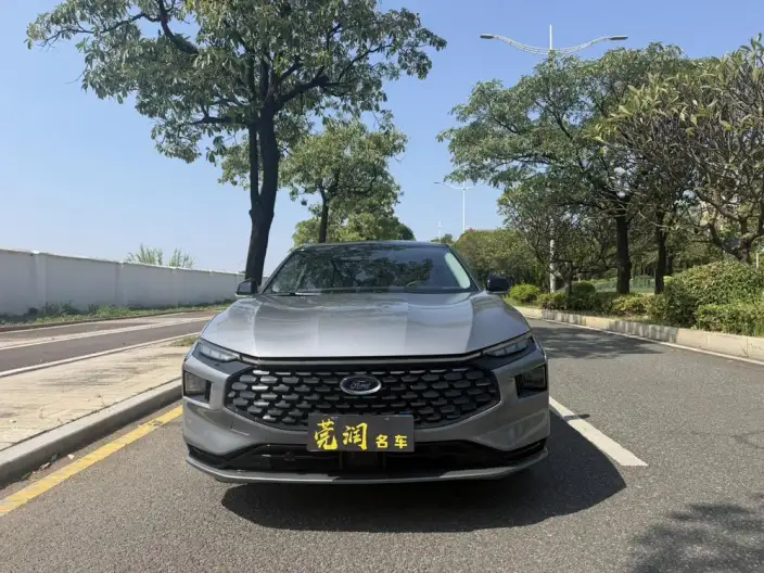 Ford Mondeo 2023 Model EcoBoost 245 Luxury Model – фото 2