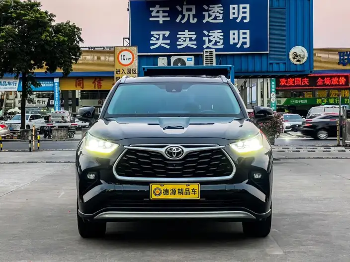 Toyota Highlander 2024 Model Hybrid 2.5L 4WD Premium Edition 7 seat – фото 2