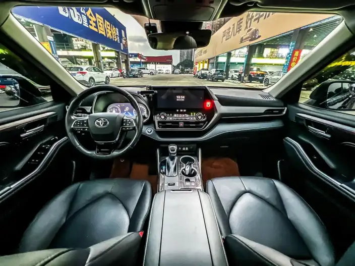 Toyota Highlander 2024 Model Hybrid 2.5L 4WD Premium Edition 7 seat – фото 10
