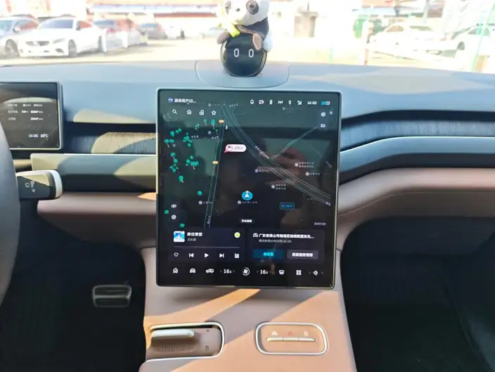 NIO ES8 2024 Model 75kWh – фото 8