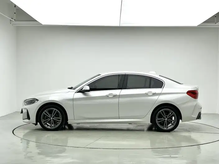 BMW 1 Series 2021 Model Facelift 120i M Sports Edition – фото 4