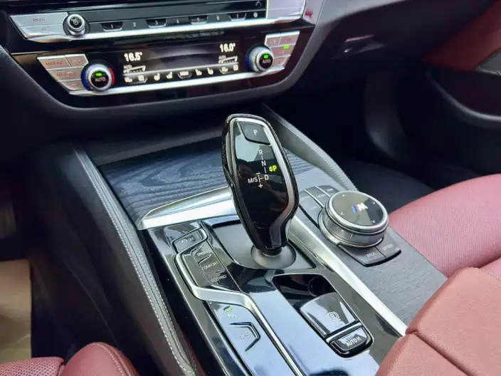 BMW 5 Series 2022 Model 530Li Exclusive Model M Sports Set – фото 9