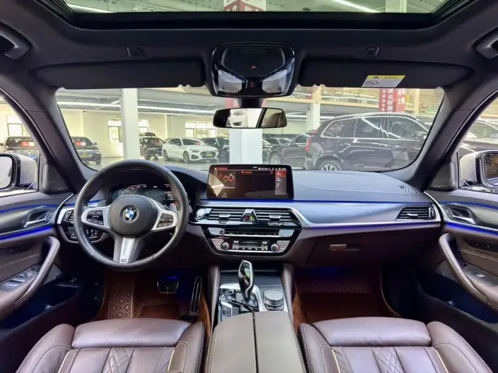 BMW 5 Series Imported 2022 Model 540i Fashion edition M Sports Set – фото 9