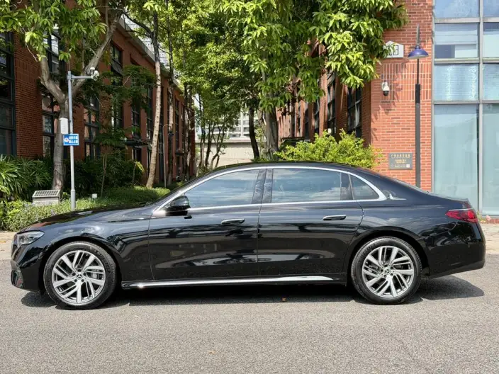 Mercedes-Benz E-Class 2024 Model E 300 L Fashion Model sedan – фото 4