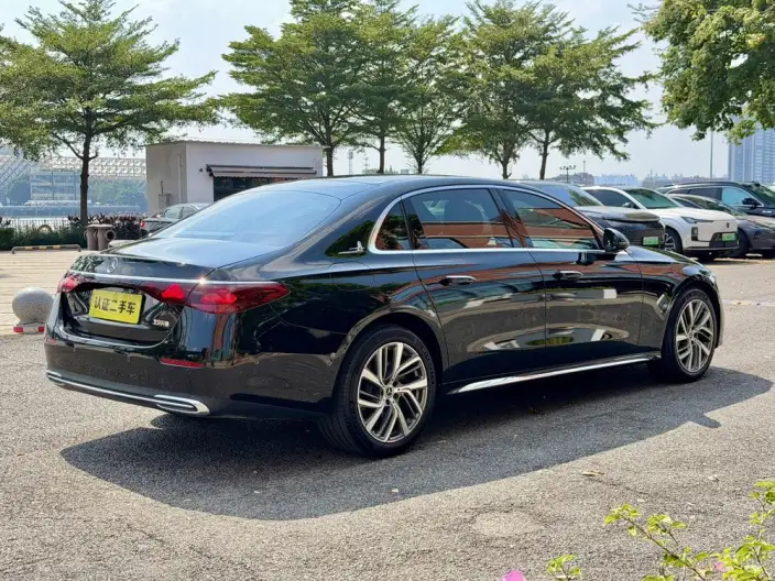 Mercedes-Benz E-Class 2024 Model E 300 L Fashion Model sedan – фото 7