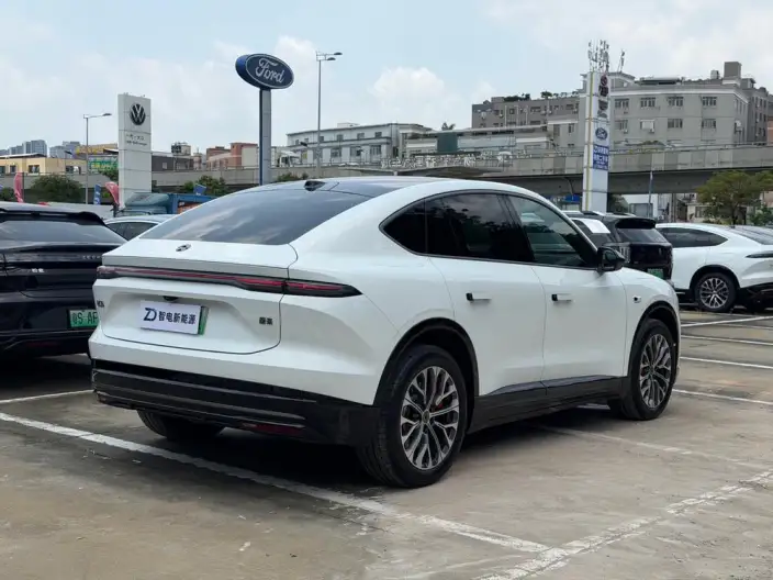 NIO EC6 2025 Model 75kWh – фото 6