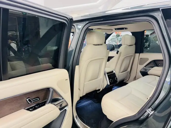 Range Rover 2023 Model 3.0 L6 360PS Shengshi Edition – фото 9