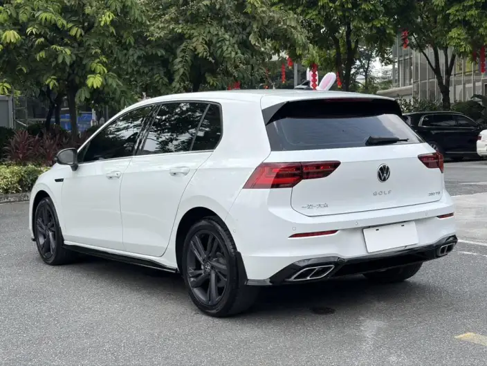 Volkswagen Golf 2023 Model Facelift 280TSI DSG R-Line Lite – фото 5
