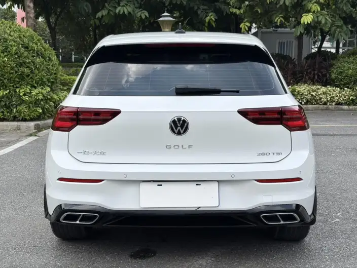 Volkswagen Golf 2023 Model Facelift 280TSI DSG R-Line Lite – фото 6