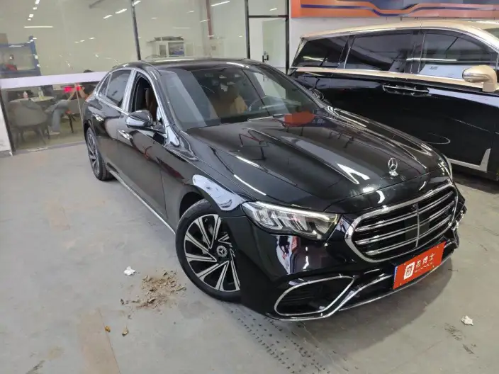 Mercedes-Benz E-Class 2024 Model E 300 L Luxury Model sedan – фото 2