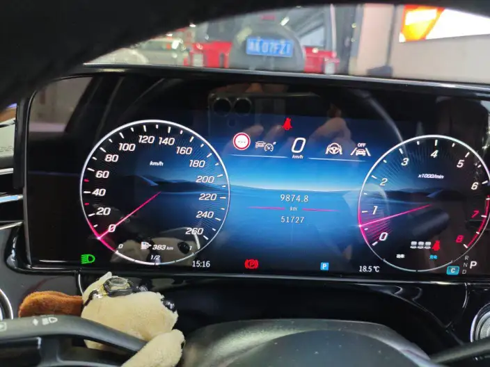 Mercedes-Benz E-Class 2024 Model E 300 L Luxury Model sedan – фото 6