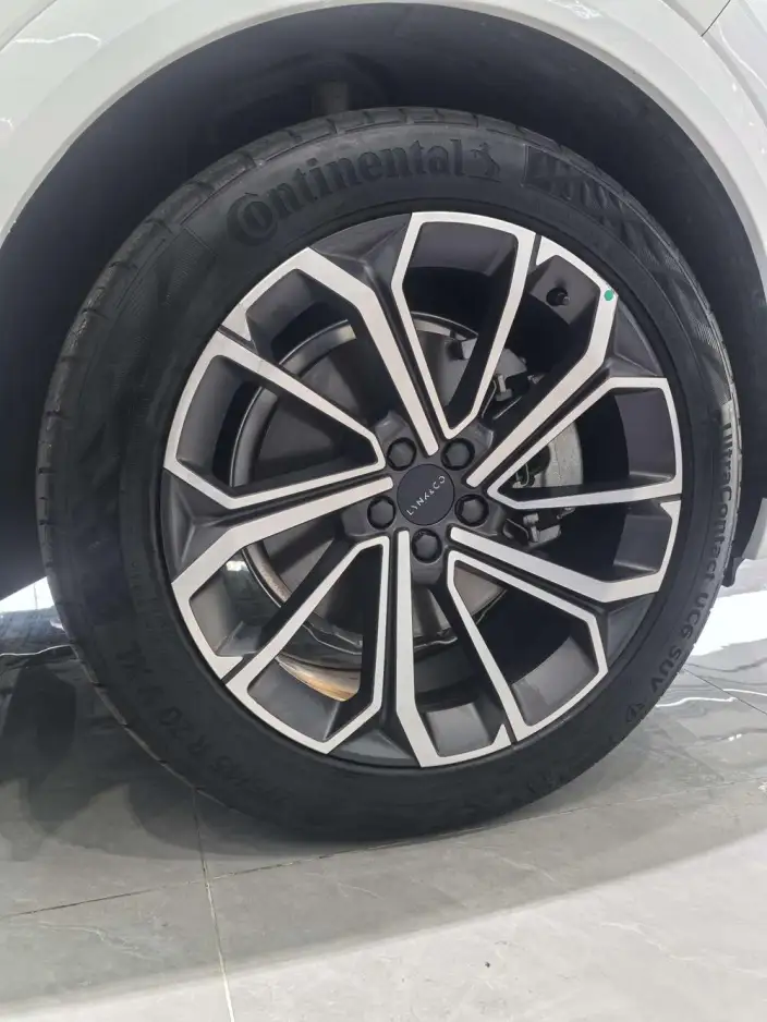 Lynk & Co 09 2024 Model 2.0T 4WD Global Edition – фото 9