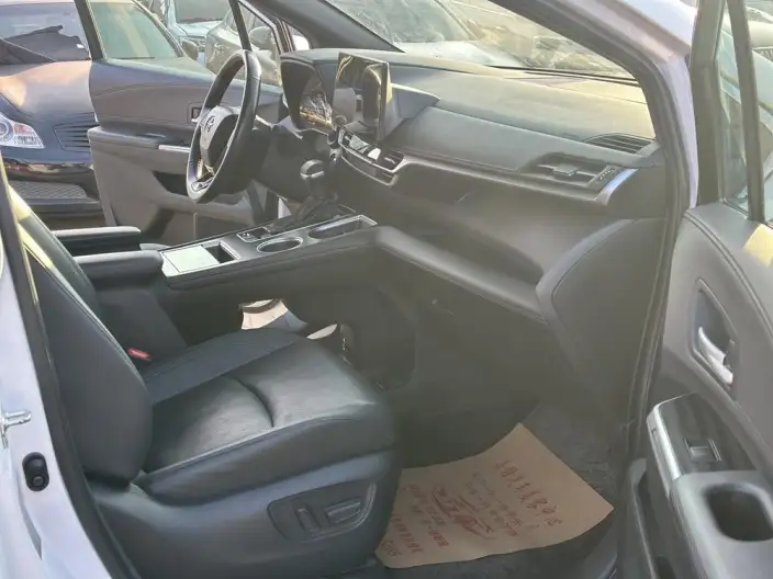 Toyota Sienna 2021 Model 2.5L Hybrid Premium Edition – фото 10