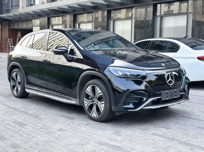 Mercedes-Benz EQE SUV 2024 Model EQE SUV 500 4MATIC Deluxe Edition – фото 3