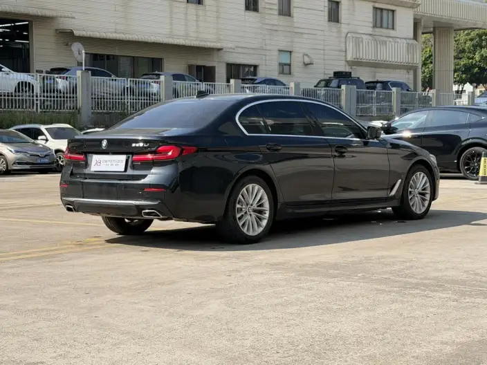 BMW 5 Series 2022 Model Facelift 525Li Luxury Set – фото 6