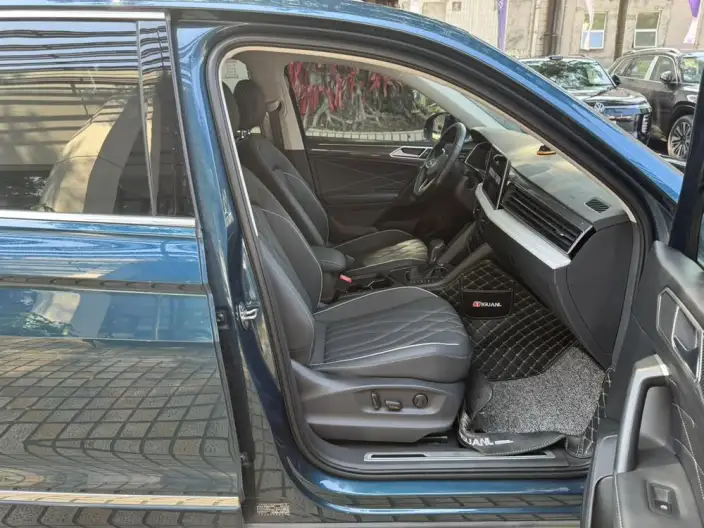 Volkswagen Tiguan L 2022 Model 330TSI Automatic 2WD R-Line Enjoy the version more – фото 5
