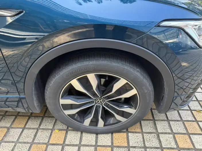 Volkswagen Tiguan L 2022 Model 330TSI Automatic 2WD R-Line Enjoy the version more – фото 6