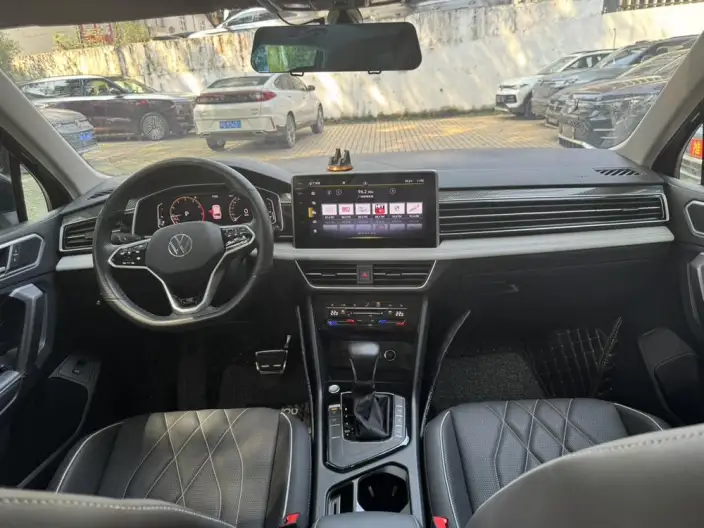 Volkswagen Tiguan L 2022 Model 330TSI Automatic 2WD R-Line Enjoy the version more – фото 7