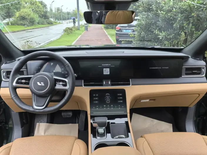 Li Auto ONE 2021 Model Extended Range 6 seat Edition – фото 4