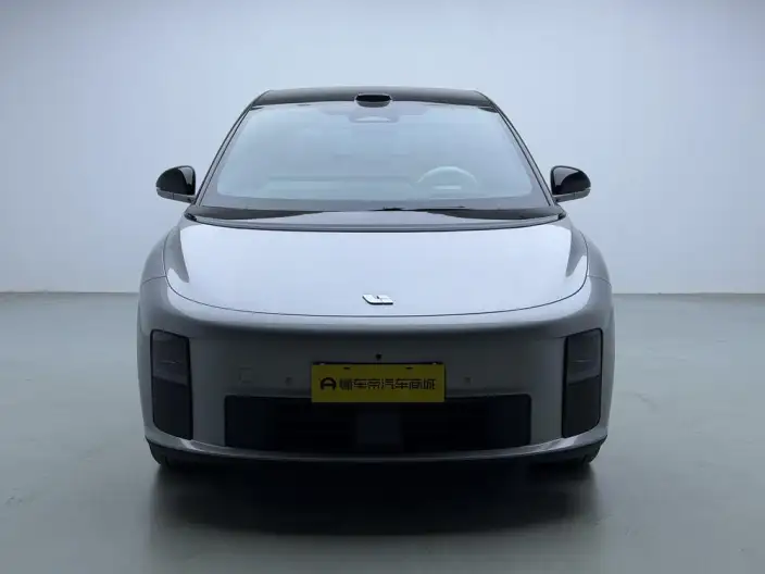 Li Auto i6 2025 Model 2WD Standard Edition