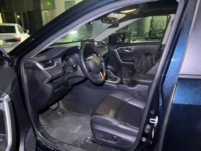 Toyota Wildlander 2022 Model Hybrid 2.5L 2WD Luxury PLUS Edition – фото 8