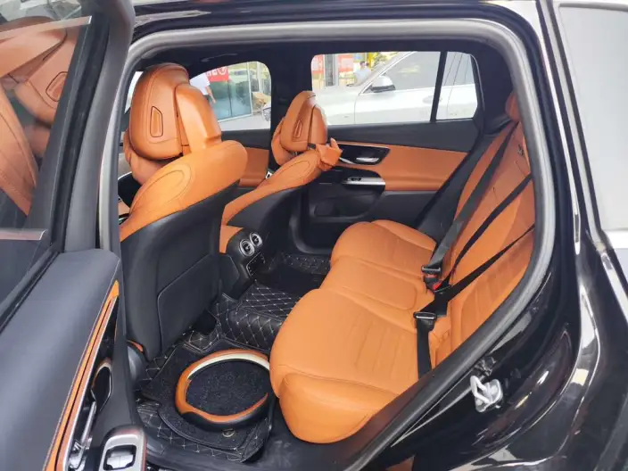 Mercedes-Benz GLC 2024 Model Facelift GLC 300 L 4MATIC Dynamic Model 5 seat – фото 9