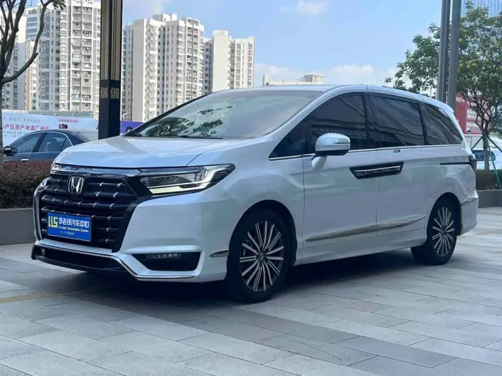 Honda Elysion 2024 Model 2.0L e:HEV Deluxe Edition