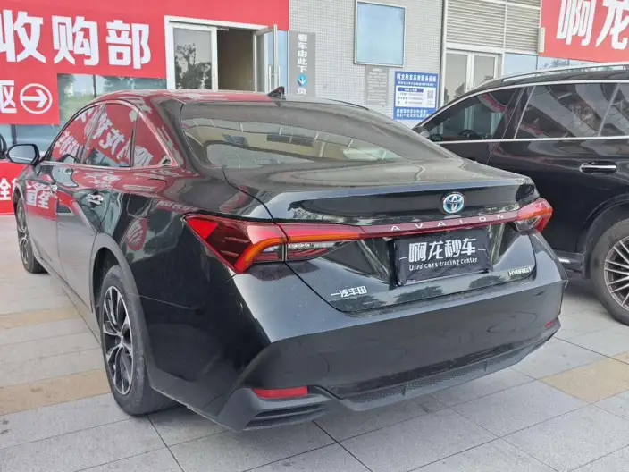 Toyota Avalon 2022 Model Hybrid 2.5L Deluxe Edition