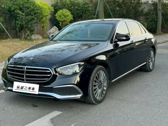 Mercedes-Benz E-Class 2023 Model E 300 L Fashion Model sedan – фото 1