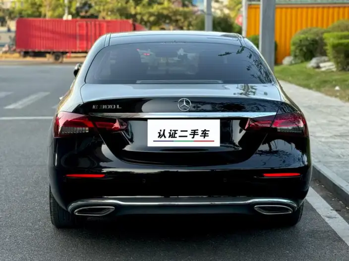 Mercedes-Benz E-Class 2023 Model E 300 L Fashion Model sedan – фото 3
