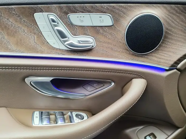 Mercedes-Benz E-Class 2023 Model E 300 L Fashion Model sedan – фото 9