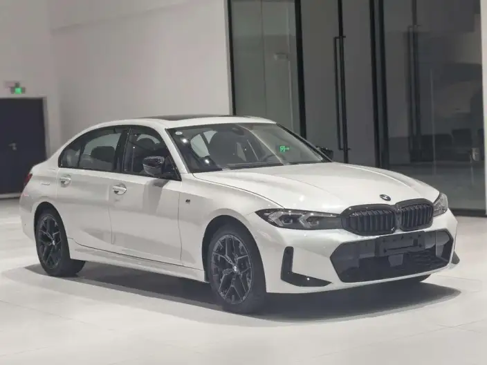BMW 3 Series 2026 Model 330Li M Sports Night Set – фото 3