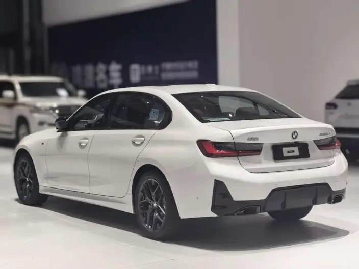 BMW 3 Series 2026 Model 330Li M Sports Night Set – фото 5